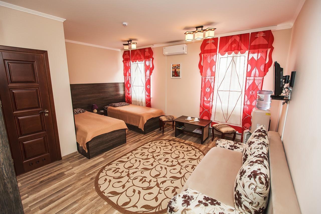 Slavyanskaya Hata Hotel Baranavichy Exterior foto